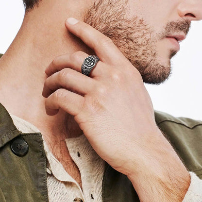 Tridentus Ring